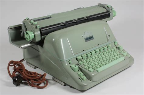 hermes electric typewriter